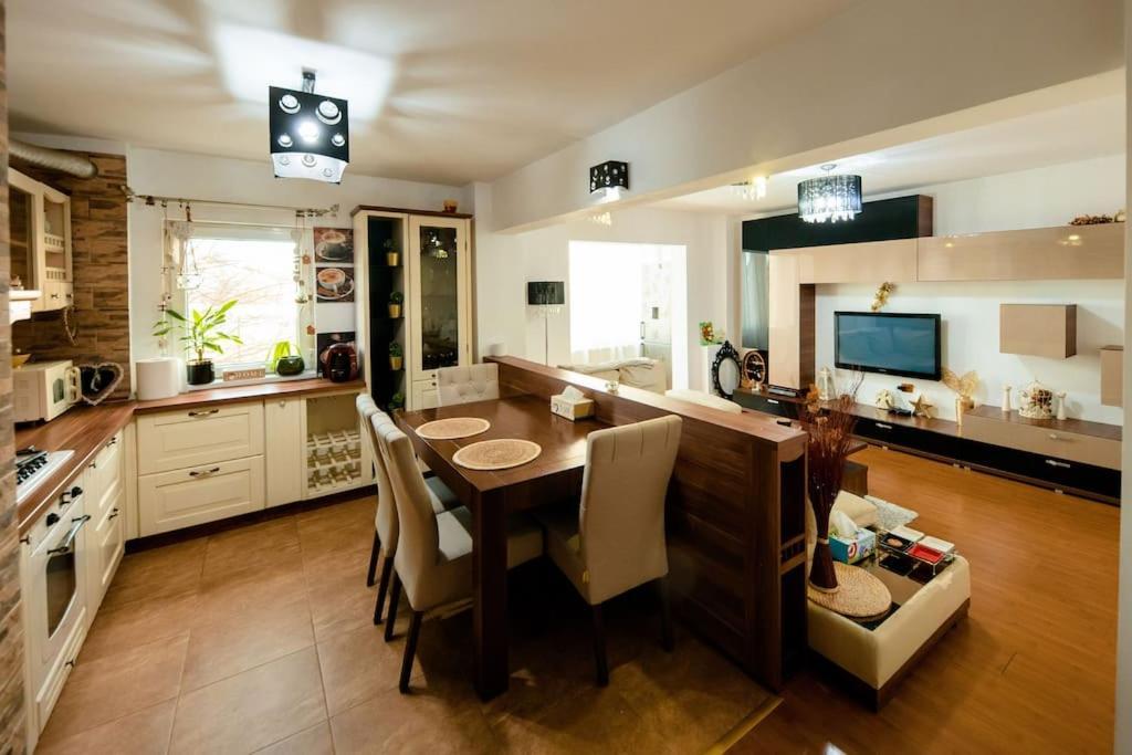 Lux Crialy - 75 M2 - Free Parking Timişoara